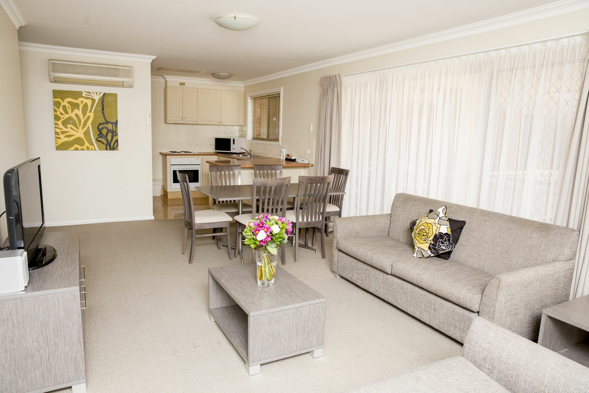 باثورست Charlotte Apartments المظهر الخارجي الصورة